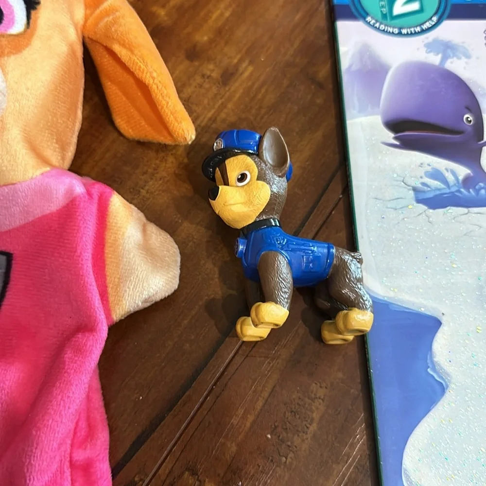 Paw Patrol Book Lot  Look & Find Reader book Skye Puppet  Tin  Chase Figure